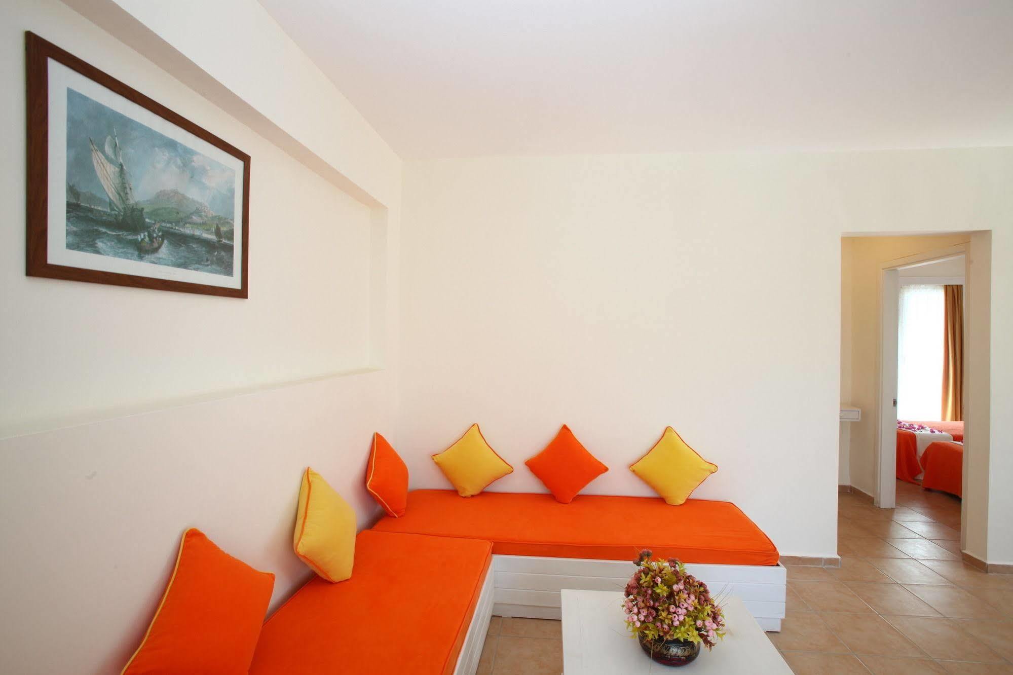 Muskebi Apart Otel Ortakent Esterno foto