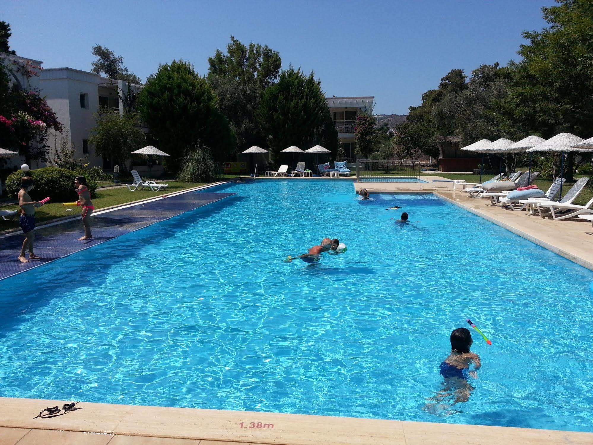 Muskebi Apart Otel Ortakent Esterno foto