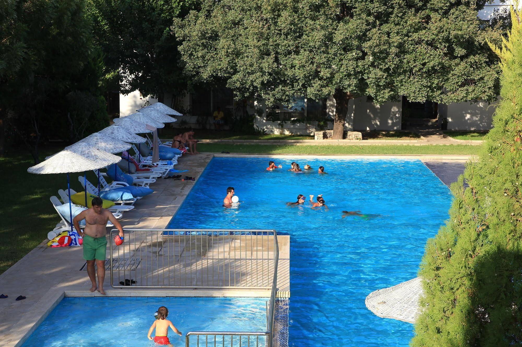 Muskebi Apart Otel Ortakent Esterno foto